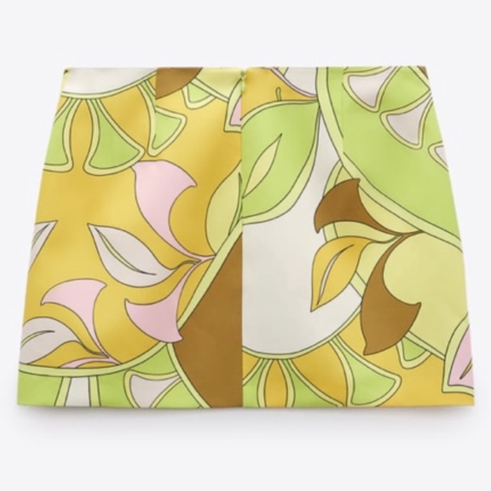 NEW! Zara Geometric Print Mini Skirt - Picture 2 of 9